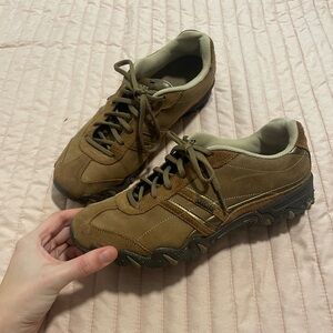 y2k skeckers tan sneakers